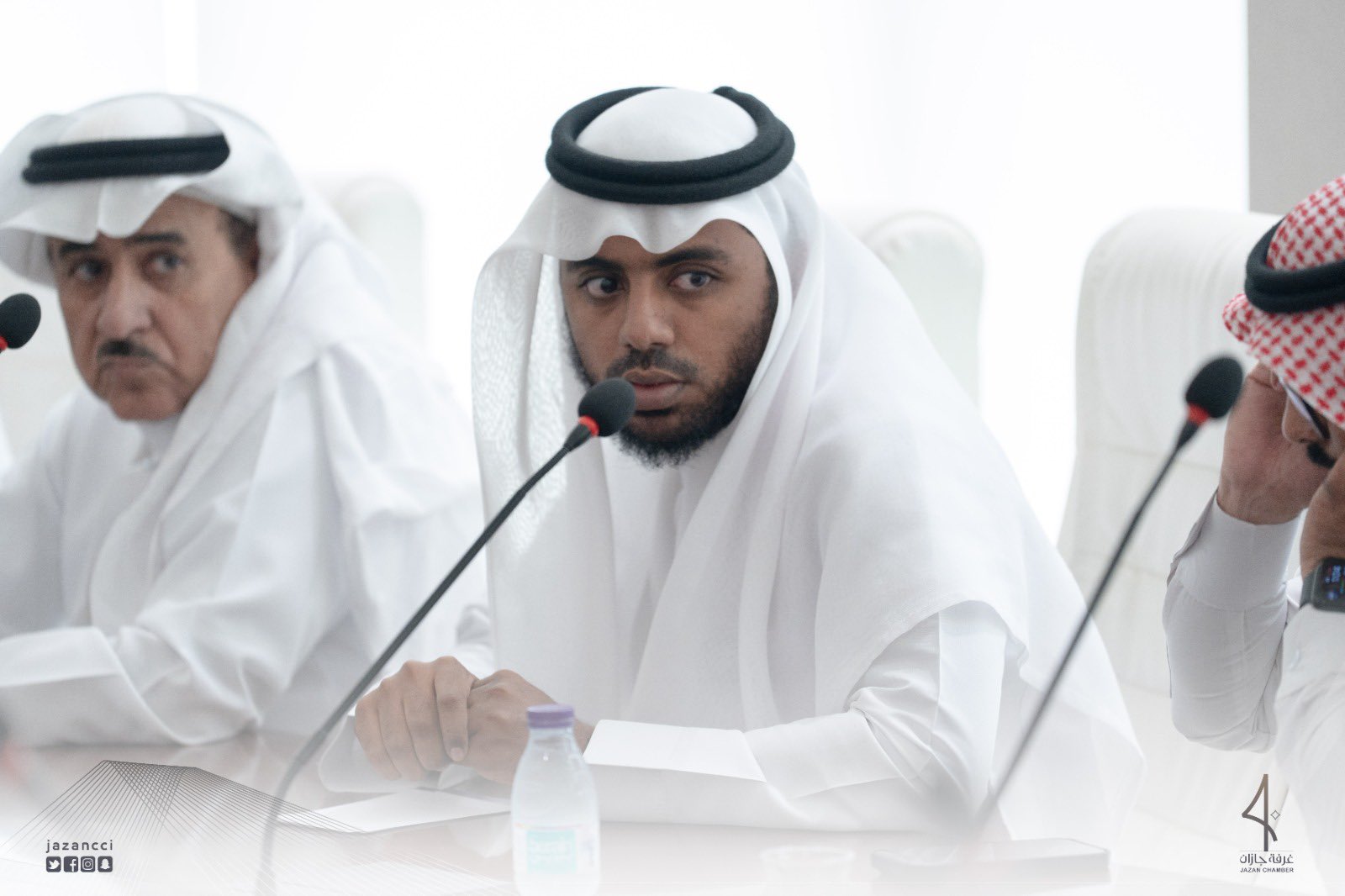  وفد السفارة والقنصلية الأمريكية