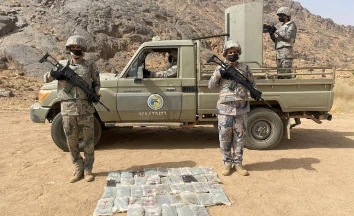 إحباط تهريب 400 كيلوجرام من نبات القات المخدر في جازان