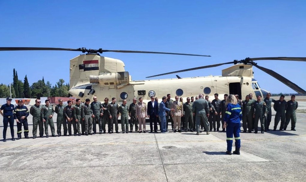 الجيش المصري يشارك في إخماد حرائق غابات اليونان