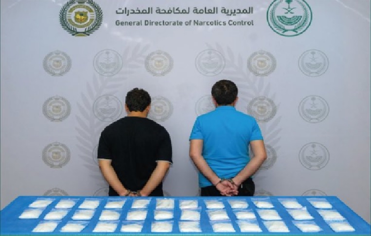 القبض على مقيمين لترويجهما مخدر الشبو بالمنطقة الشرقية
