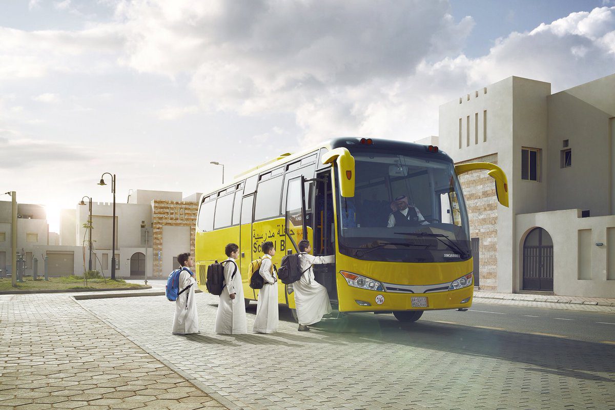 مع بدء العام الدراسي 1445هـ .. «المرور» توضح غرامة تجاوز حافلات النقل المدرسي