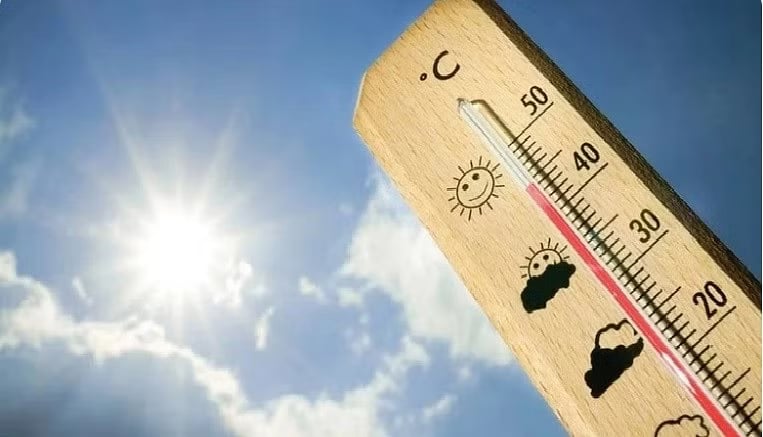 «الحصيني» عن ارتفاع درجات الحرارة: «التغير المناخي يظل فكرة يسودها الشك»

