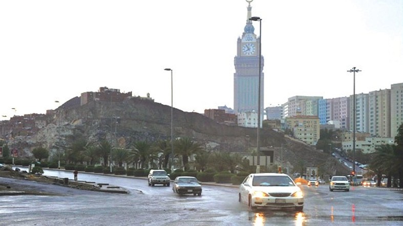 أمطار على مكة والمدينة.. المركز الوطني للأرصاد يكشف حالة الطقس غدًا الثلاثاء في المملكة 
