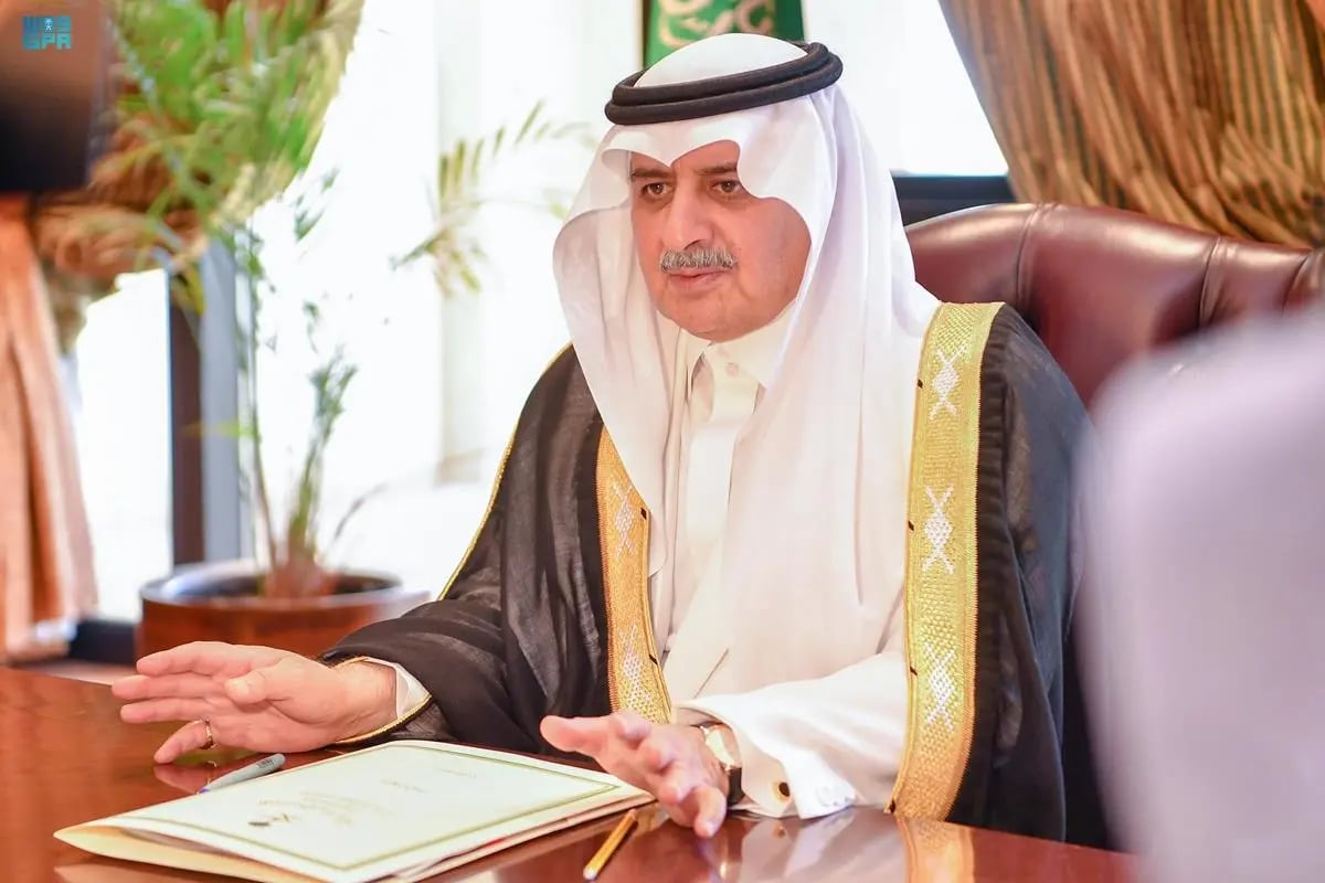 أمير منطقة تبوك يرأس الاجتماع الأول لمجلس إدارة جمعية الملك عبدالعزيز الخيرية

