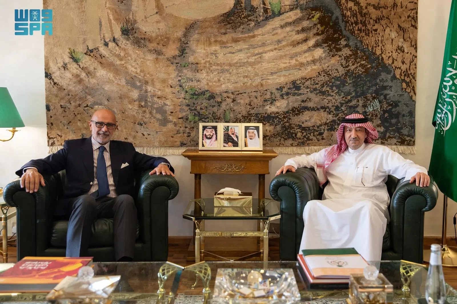 نائب وزير الخارجية يلتقي سفيري إيطاليا وقبرص 