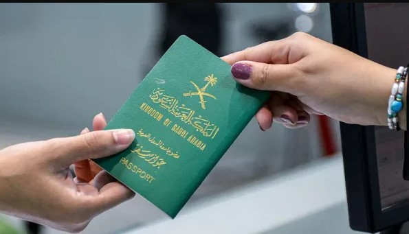 في حال وجود «صك حضانة».. خطوات إصدار الحاضن جواز سفر للأبناء