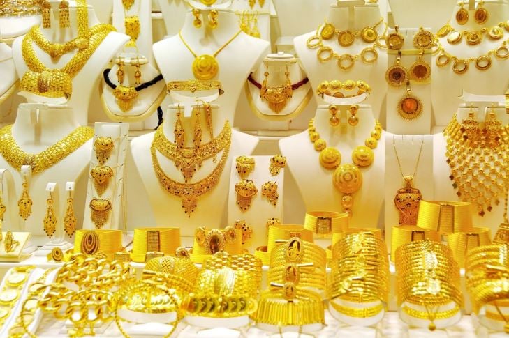 عيار 21 الآن.. سعر الذهب اليوم الأحد 9-3-1445 في المملكة