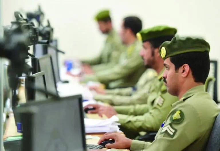هل هناك فترة سماح لتمديد تأشيرة الخروج والعودة بعد انتهائها؟.. «الجوازات» توضح الشروط والخطوات