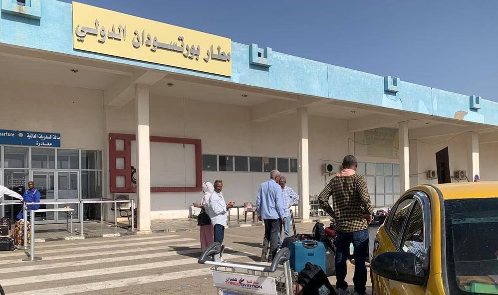 وصول أول طائرة مدنية إلى مطار بورتسودان الدولي منذ اندلاع الحرب 

