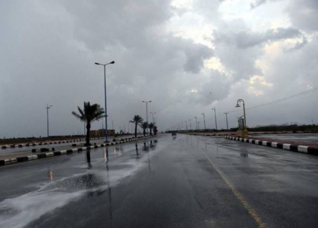 سحب رعدية ممطرة.. المركز الوطني للأرصاد يوضح حالة الطقس اليوم في المملكة 