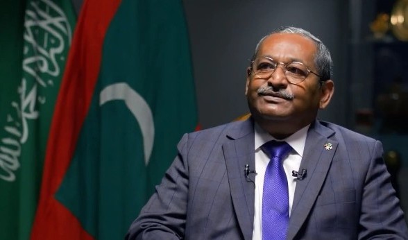 شواطئ أملج تبهر سفير المالديف 