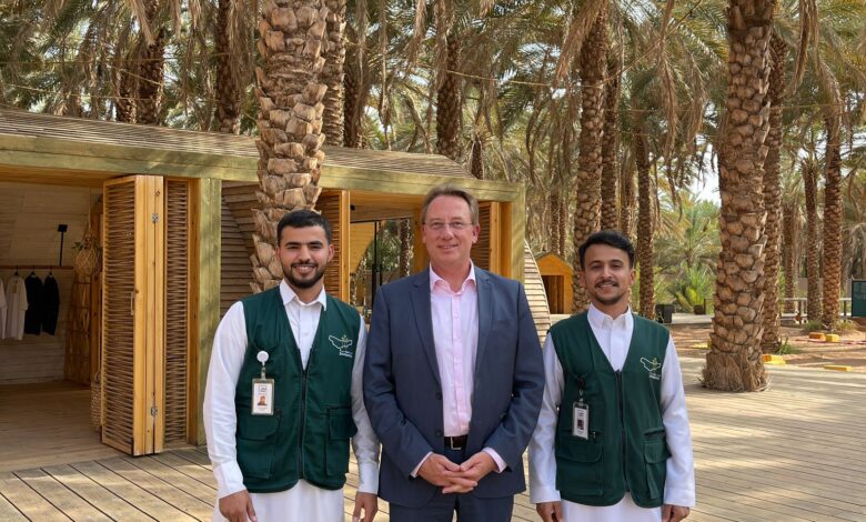 سفير فرنسا لدى المملكة يتفقد جامعة طيبة بمحافظة العلا
