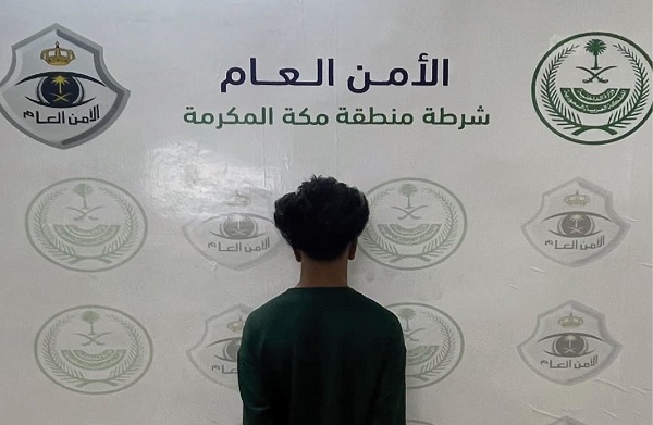 بالفيديو.. القبض على مواطن لمضايقته فتاة داخل مركبتها في الطائف