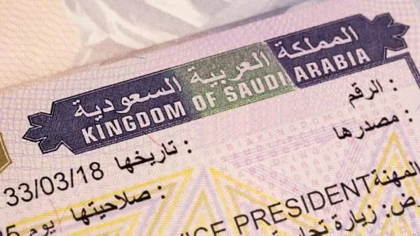 هل يمكن تمديد تأشيرة الخروج والعودة لأكثر من 6 أشهر؟.. «الجوازات» تجيب