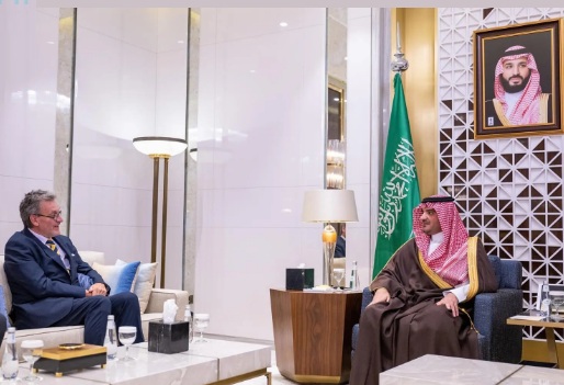 الأمير عبد العزيز بن سعود يستقبل سفيري بلجيكا وتايلاند