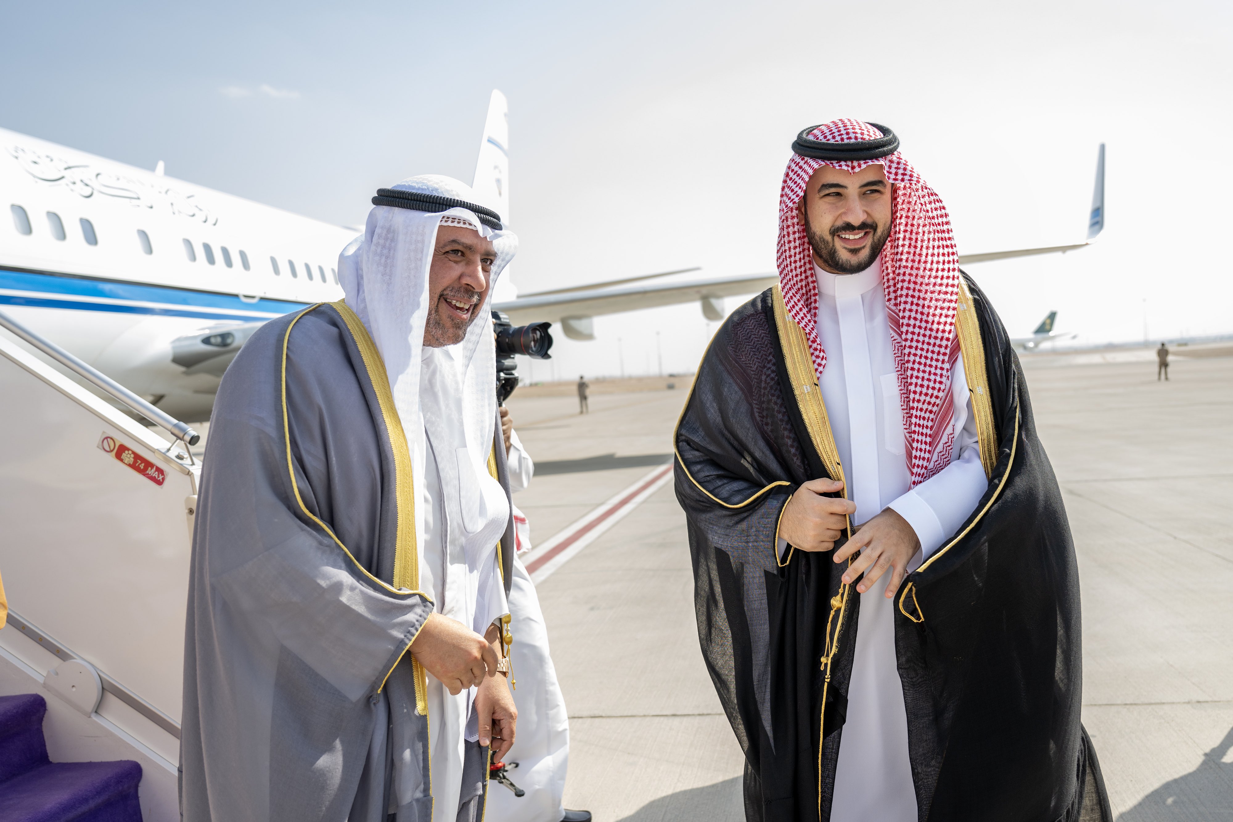 الأمير خالد بن سلمان بن عبدالعزيز  يستقبل وزير الدفاع الكويتي 