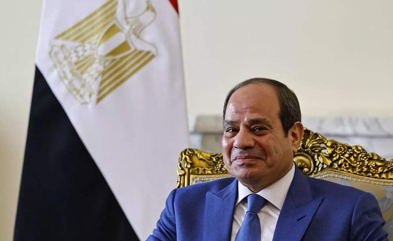 السيسي يعلن ترشحه رسميا لرئاسة مصر