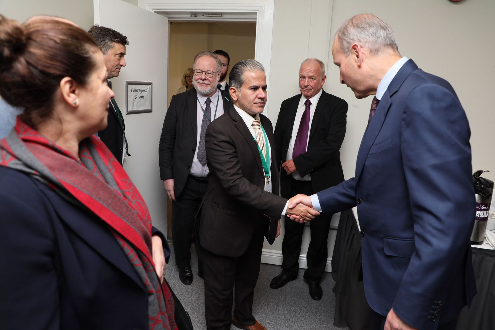 السفراء العرب في أيرلندا يعقدون اجتماعًا مع نائب رئيس الوزراء وزير الخارجية والدفاع الأيرلندي
