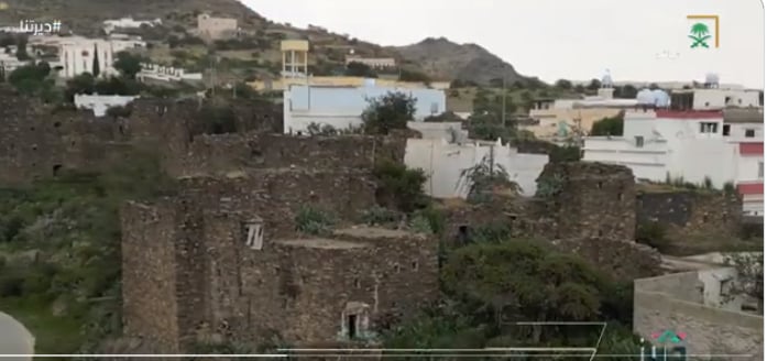 بالفيديو.. يعود عمرها لأكثر من 300 عام.. قرية «العكاس» في أبها⁩ «مشاهد تراثية ومبان تاريخية»