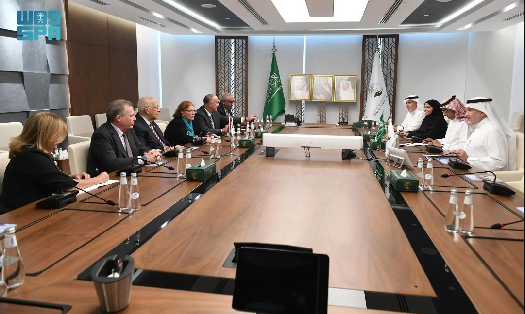 «الربيعة» يبحث مع نائب رئيس الوزراء الكوبي سبل تطوير الشؤون الإنسانية والإغاثية