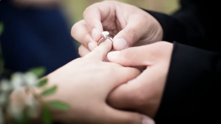 أخصائية تحدد معيار نجاح العلاقات الزوجية 