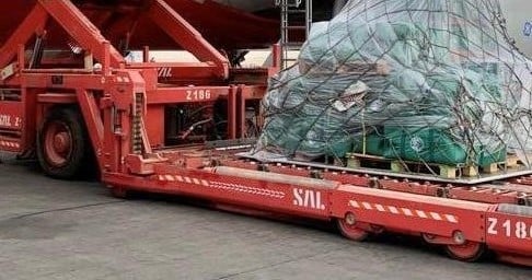 وصول الطائرة الإغاثية السعودية السابعة إلى مطار العريش