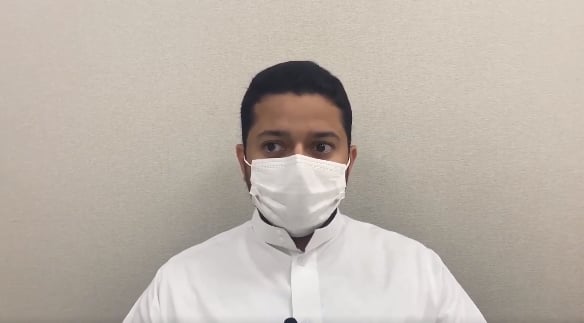 رحلة عنوانها الإنسانية.. أب يتبرع بجزء من كبده لطفلته لإنقاذها 