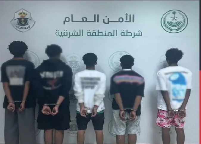 بعد مقطع أشعل غضبا على مواقع التواصل.. ضبط 5 أشخاص اعتدوا على شاب وصوروه بالدمام