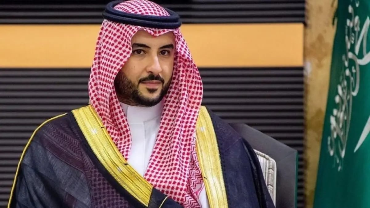 وزير الدفاع يبحث مع نظيره الأمريكي الأوضاع الإقليمية والدولية 