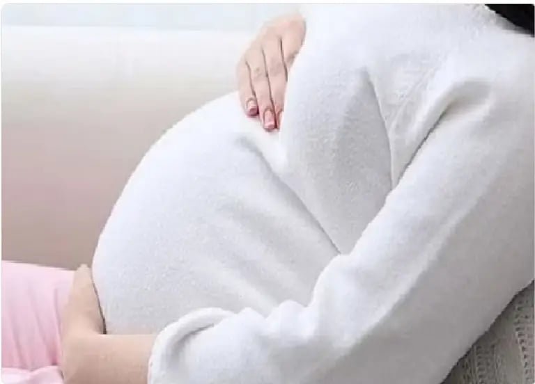 تجمع الرياض الصحي يوضّح عوامل الخطورة أثناء الحمل 