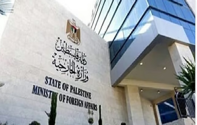 الخارجية الفلسطينية: الاحتلال الإسرائيلي يرتكب جرائم بحق النساء والأطفال