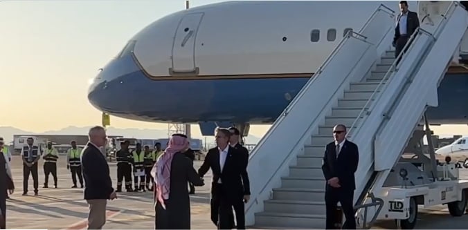 وزير الخارجية يستقبل نظيره الأمريكي في العلا  