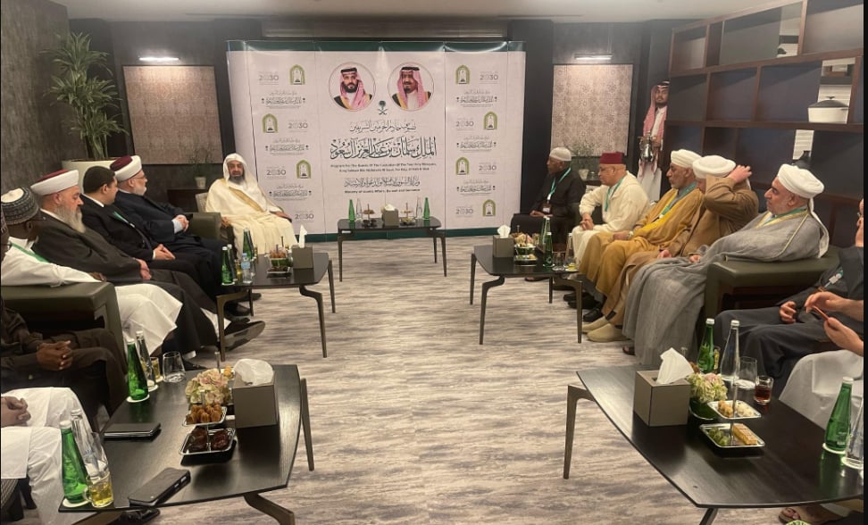 وكيل «الشؤون الإسلامية» يلتقي «الدُفعة الثالثة» من ضيوف خادم الحرمين الشريفين في مقر إقامتهم بمكة المكرمة