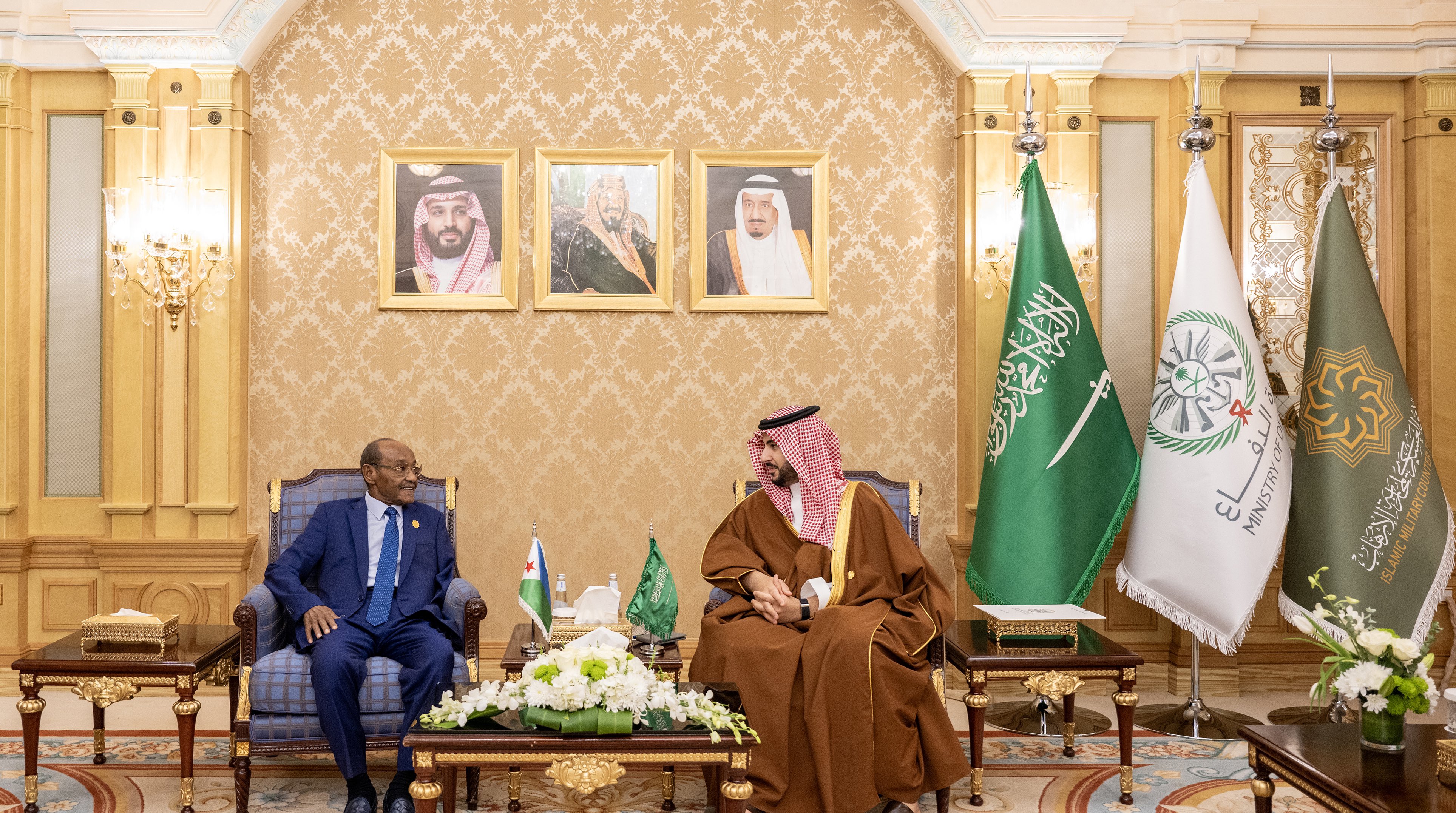 الأمير خالد بن سلمان يلتقي وزراء دفاع السودان وجيبوتي وموريتانيا