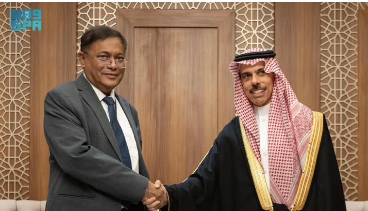 وزير الخارجية يستعرض مع نظيره البنجلاديشي العلاقات الثنائية بين البلدين وسبل تعزيزها