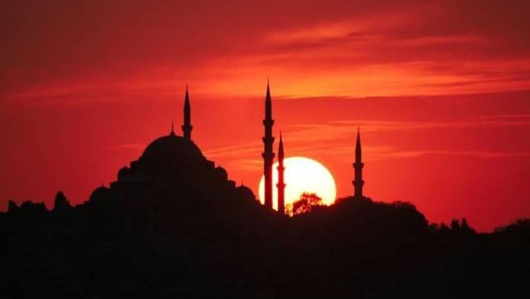 موعد الإفطار وآذان المغرب اليوم 21 رمضان 1445