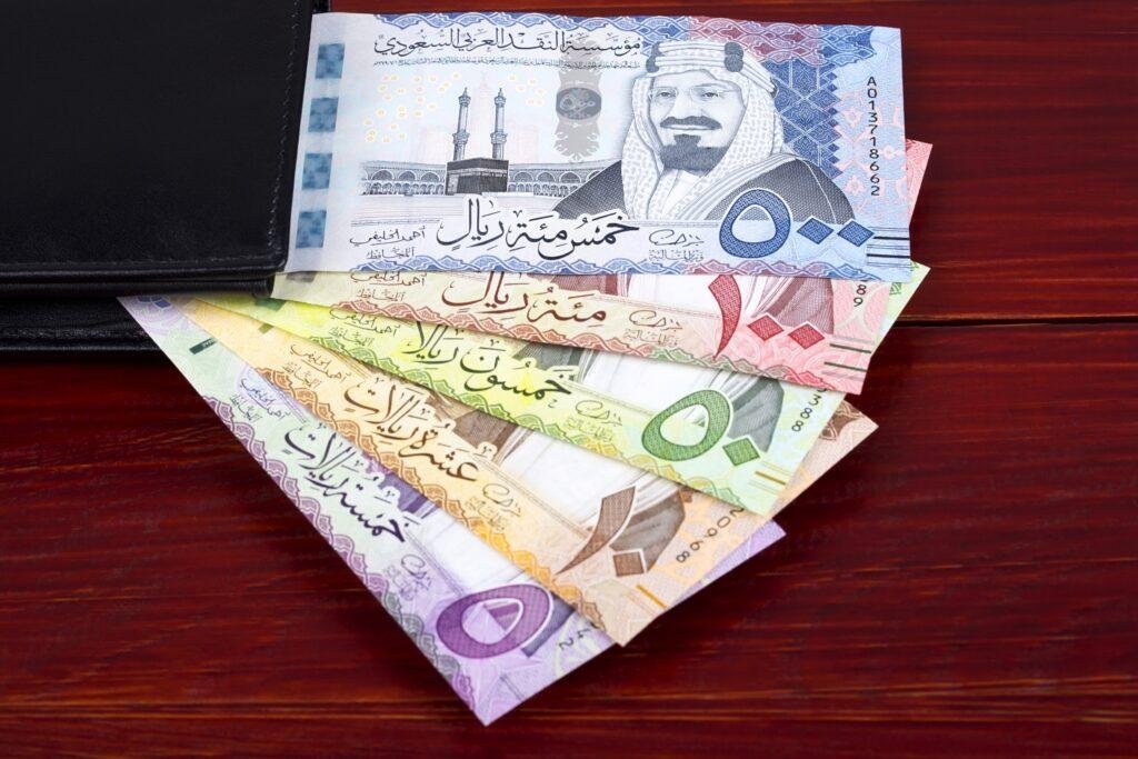سعر الريال مقابل الدولار والعملات الأجنبية اليوم الإثنين 8-9 - 1445