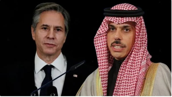وزير الخارجية يتلقى اتصالاً هاتفياً من نظيره الأمريكي لبحث تطورات الأوضاع في قطاع غزة