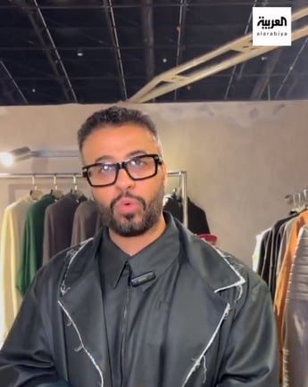 من طفل لا يجيد اختيار مقاسه إلى أحد أفضل مصممي الأزياء.. «النعيمي» يروي قصة نجاحه 