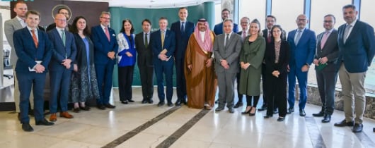 السفير آل جابر وسفراء الاتحاد الأوروبي بالمملكة يستعرضون جهود دعم اليمن 
