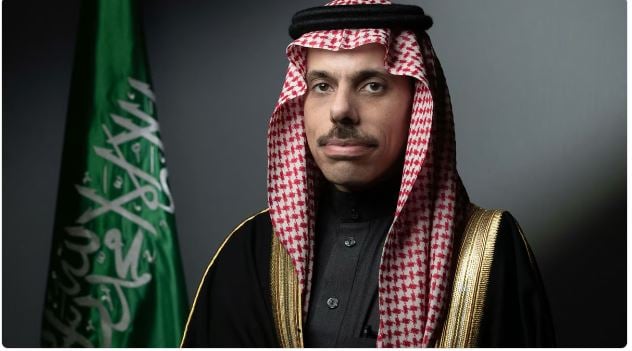 وزير الخارجية يرفع التهنئة للقيادة بمناسبة حلول عيد الفطر المبارك