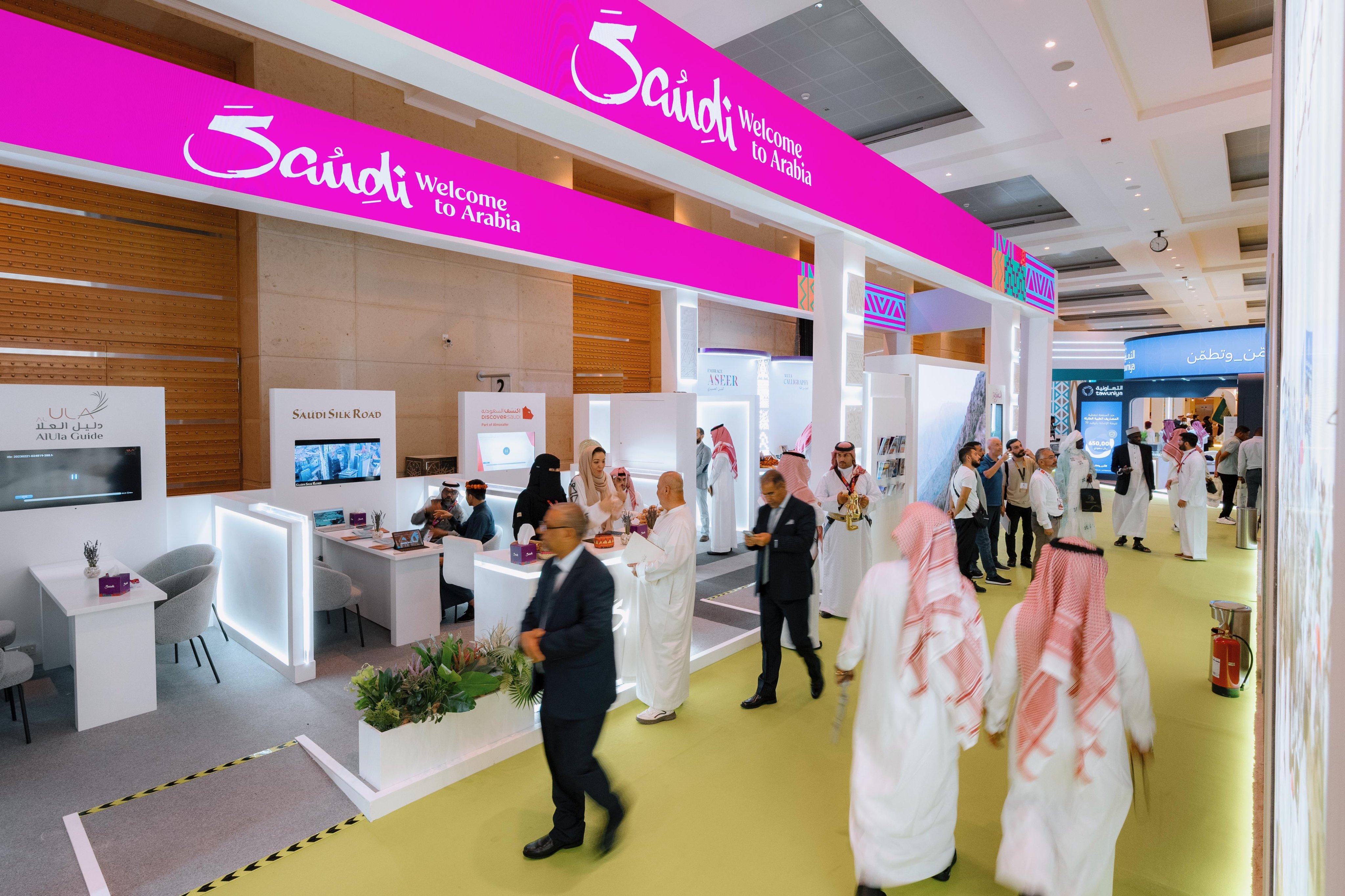 جناح «روح السعودية» يتيح لزوار «منتدى العمرة والزيارة» فرصة استكشاف الوجهات والتجارب الثقافية والسياحية