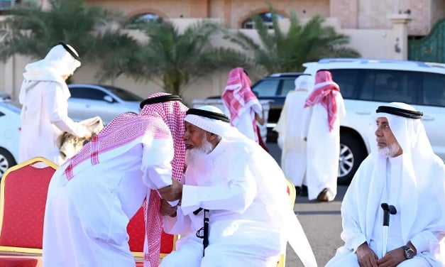لقاءات المعايدة تعزز الألفة والترابط المجتمعي بين سكان المدينة المنورة