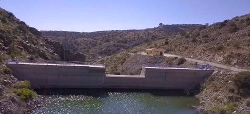 بالفيديو.. امتلاء سدود محافظة النماص بمياه الأمطار