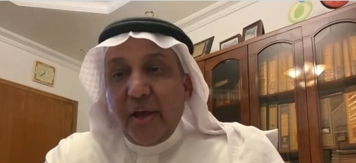 أخصائي تغذية يحذر من ضرب الطفل لإجباره على تناول الطعام 