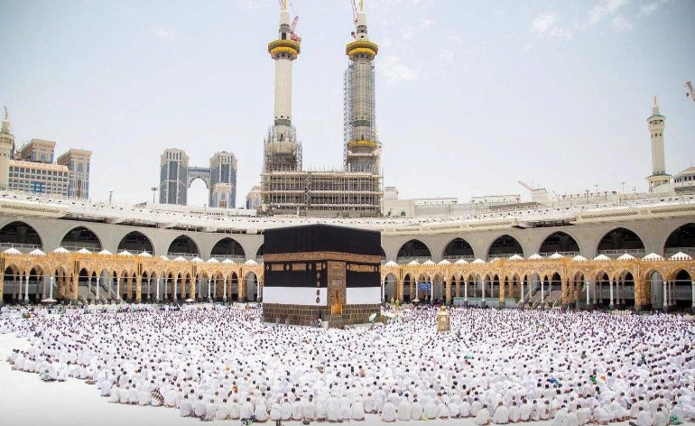 تسهل الحصول على الخدمات.. «الحج والعمرة» تؤكد ضرورة حمل بطاقة نسك 