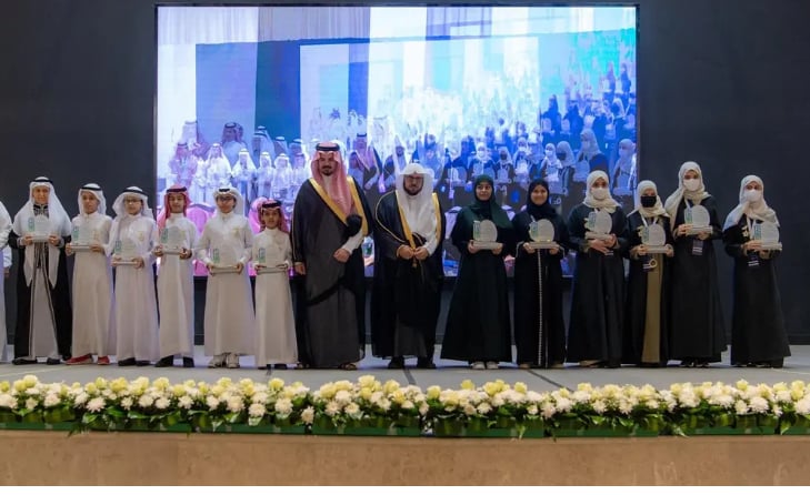الأمير سلمان بن سلطان يرعى حفل تكريم الكفاءات المتميزة بتعليم المدينة المنورة