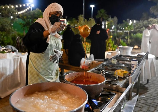 «نادي الطهاة» يقيم فعالية مجتمعية وثقافية في «الطبخ والمسرح» بتبوك