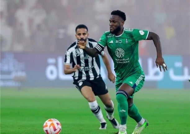 الأهلي ضيفًا على الشباب في الدوري السعودي