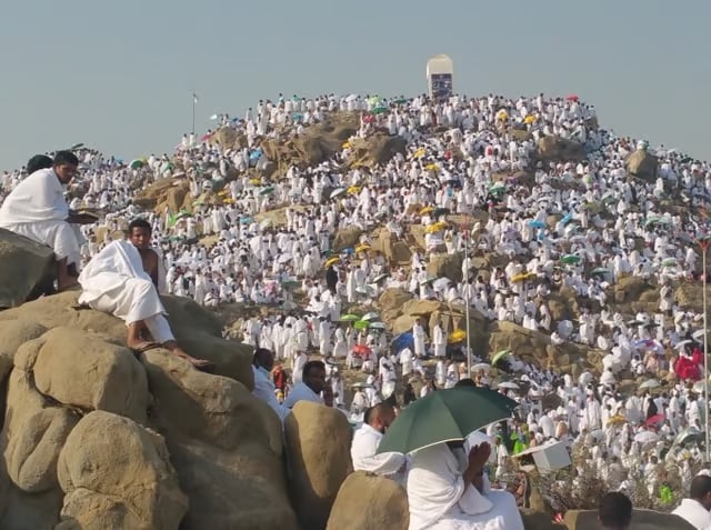 استشاري: السوار الطبي للحجاج يكشف عن الأمراض المزمنة ويساعد الأطباء في حل المشكلات الصحية
